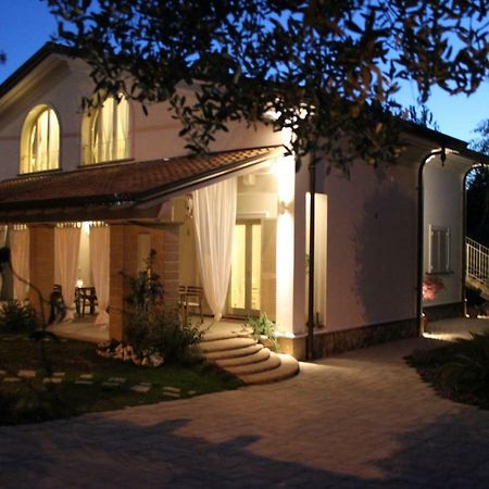 I Salici Villa Marina di Massa Exteriör bild