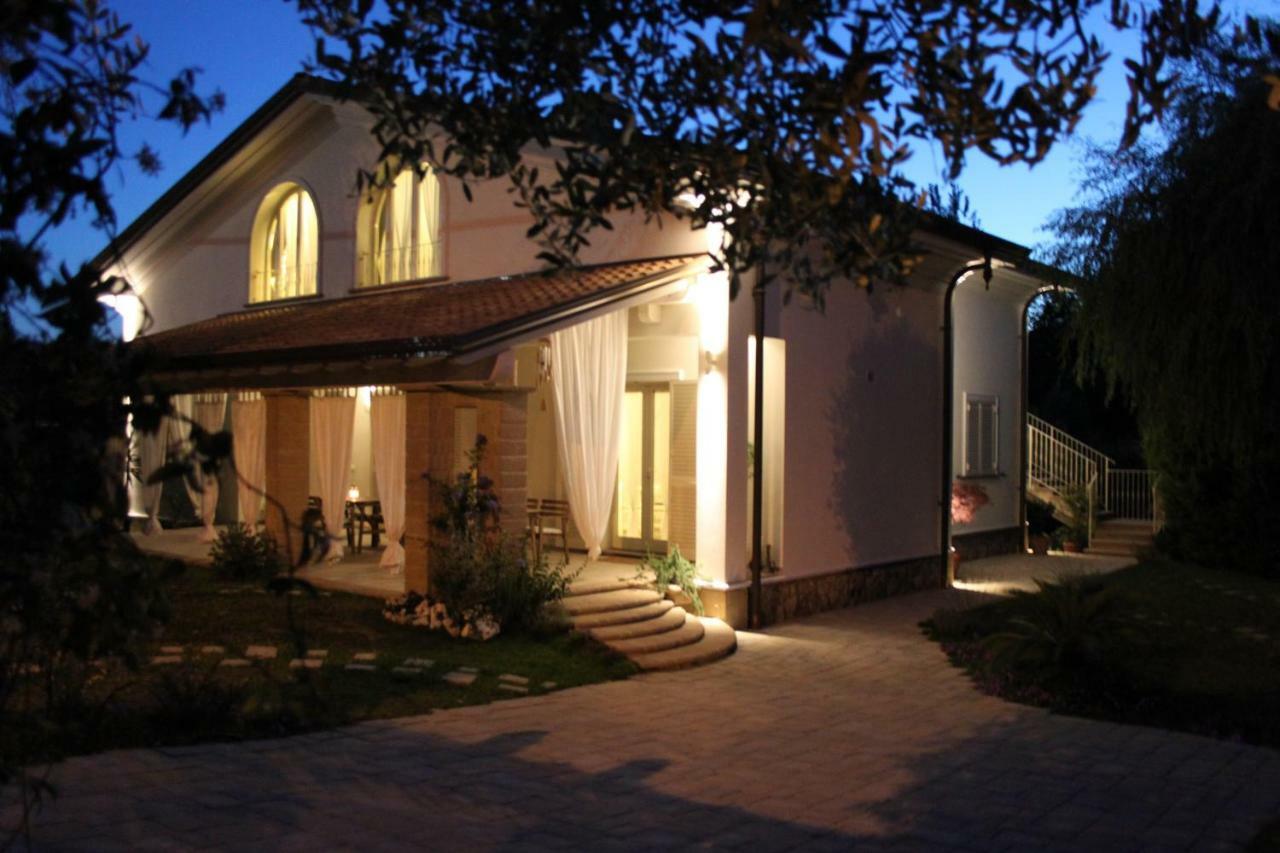 I Salici Villa Marina di Massa Exteriör bild