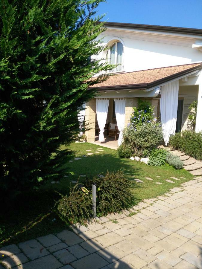 I Salici Villa Marina di Massa Exteriör bild